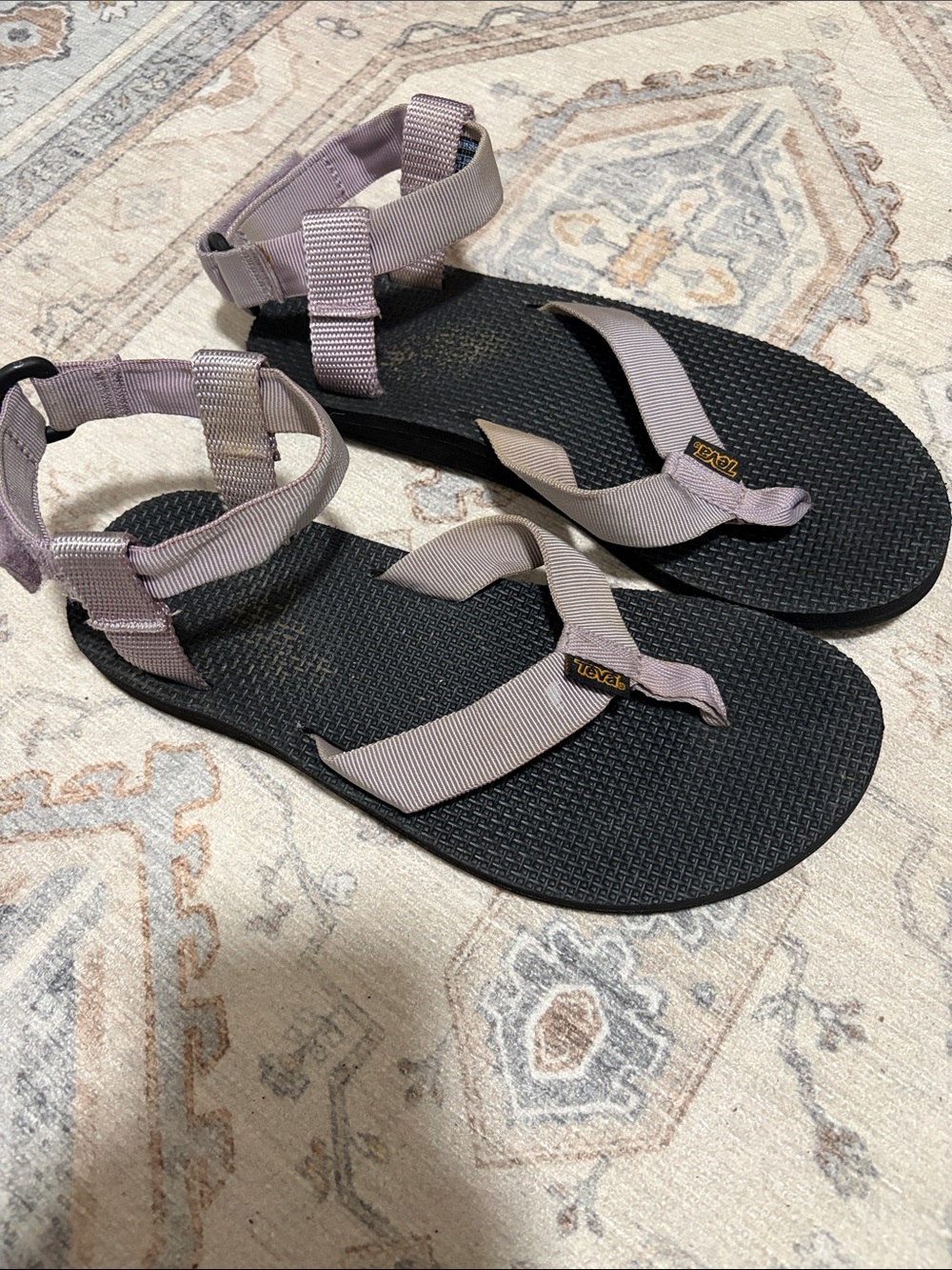 Teva Women's Universal Strap Sandals Lot of 2 in Black and Lavender women’s 8 - Picture 2 of 6